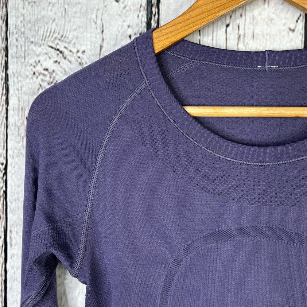 🍋Lululemon Swiftly Tech Long Sleeve Tee Size 6 Purple Viola Shirt Crew Neck EUC! - Picture 4 of 16
